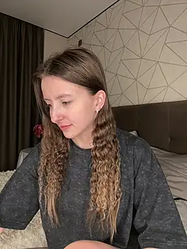 Dream Woman4U online show from 04-13-26, 03:23