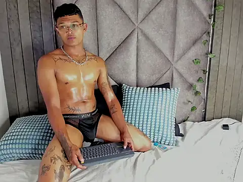 AndrewKenoxx  online show from 02-27-26, 07:36