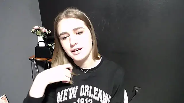 Sunny siren online show from 04-02-26, 12:58