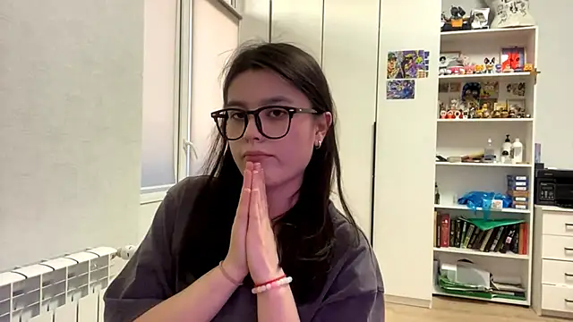 Snapshot of SaintMari chatting on 05-03-26, 02:23 SaintMari online show from 05-03-26, 02:23