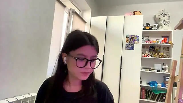 Snapshot of SaintMari chatting on 05-06-26, 12:21 SaintMari online show from 05-06-26, 12:21