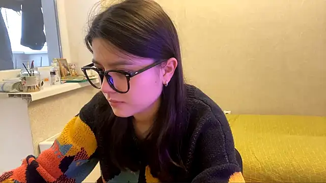 Snapshot of SaintMari chatting on 05-31-26, 12:12 SaintMari online show from 05-31-26, 12:12