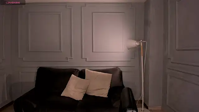 MilaVelvet  online show from 04-07-26, 12:16