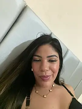 paola oliveira online show from 01-16-26, 03:49