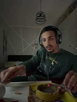 piccolo2002 online show from 03-18-26, 02:20