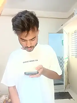 sdgjjkkmm online show from 06-08-26, 09:20