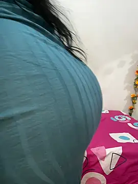 Eva Ferrari online show from 08-01-26, 06:51