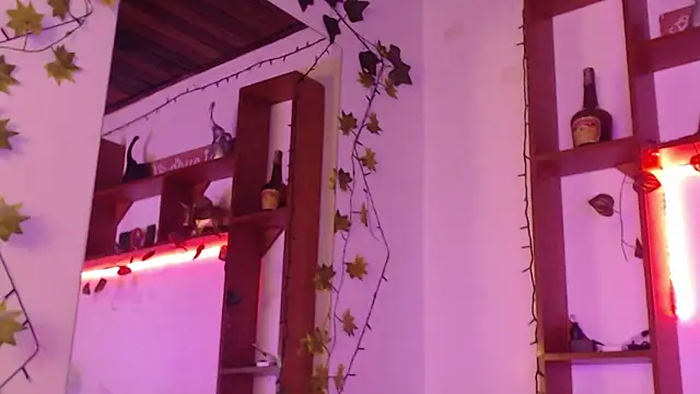 eliana meaw online show from 04-21-26, 01:07