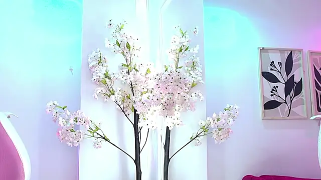 Snapshot of Zoe_swan chatting on 05-16-26, 01:13 Zoe swan online show from 05-16-26, 01:13