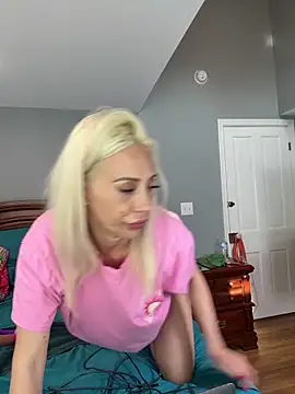 LindseyFAFO online show from 04-22-26, 02:07