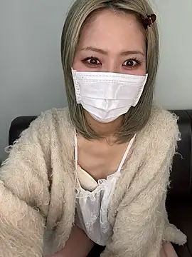 yumi0025 online show from 01-19-26, 05:22