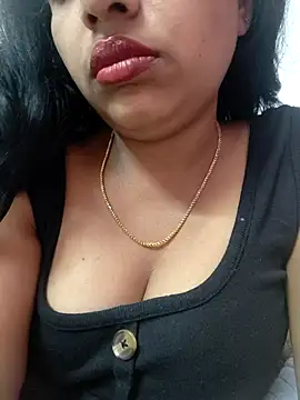 Hot-Tinaa online show from 03-25-26, 11:55