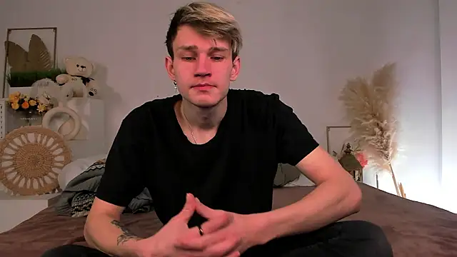 Volan Starts online show from 02-22-26, 04:24