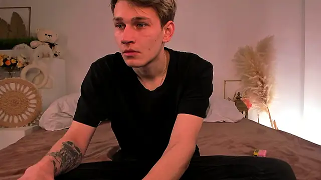 Volan Starts online show from 02-25-26, 12:04