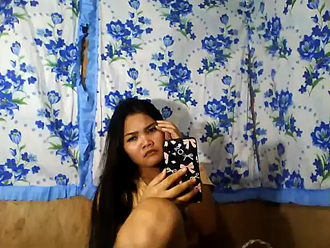 PinaySkinnyJust18 online show from 04-04-26, 09:18