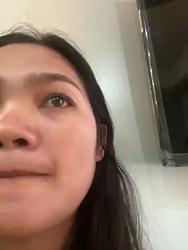 PinaySkinnyJust18 online show from 04-20-26, 12:02