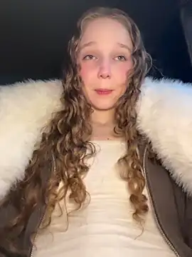 Snapshot of outside_rosy chatting on 03-05-26, 03:41 outside rosy online show from 03-05-26, 03:41