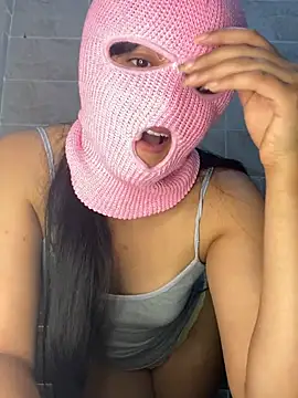 Snapshot of Rabab_Queen chatting on 05-13-26, 12:30 Rabab Queen online show from 05-13-26, 12:30