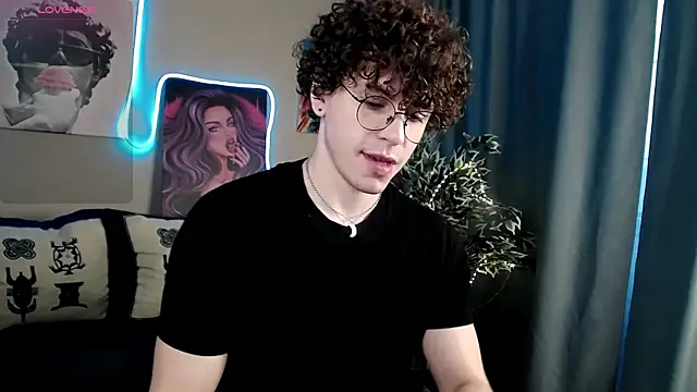 TylerGibson online show from 04-10-26, 04:28