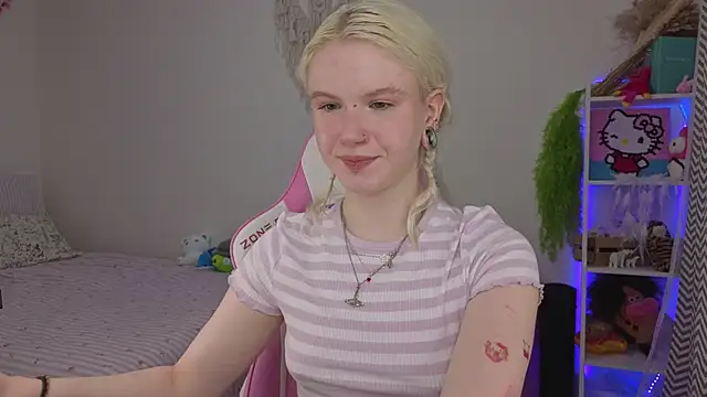 Snapshot of Mia_WaterFall chatting on 04-26-26, 03:37 Mia WaterFall online show from 04-26-26, 03:37