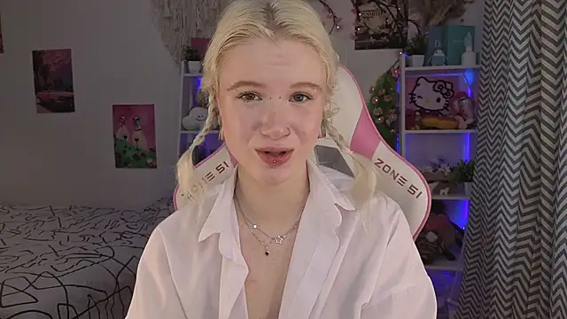 Snapshot of Mia_WaterFall chatting on 06-02-26, 03:19 Mia WaterFall online show from 06-02-26, 03:19