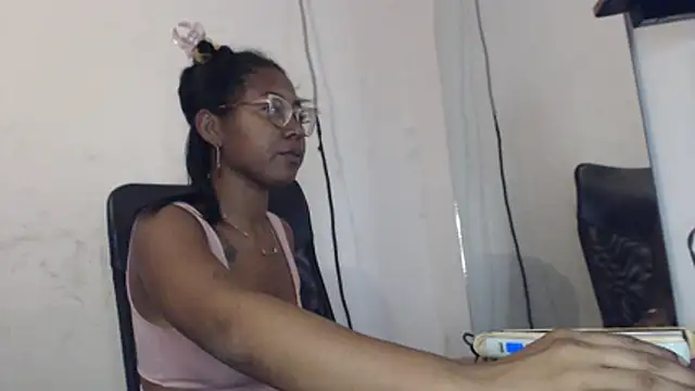 girl sexy27 online show from 02-13-26, 07:21