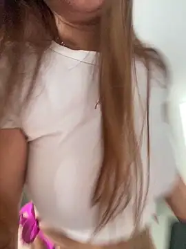 saray mendozaa online show from 02-15-26, 06:04