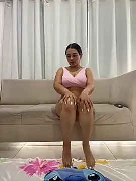 saray mendozaa online show from 05-18-26, 04:57