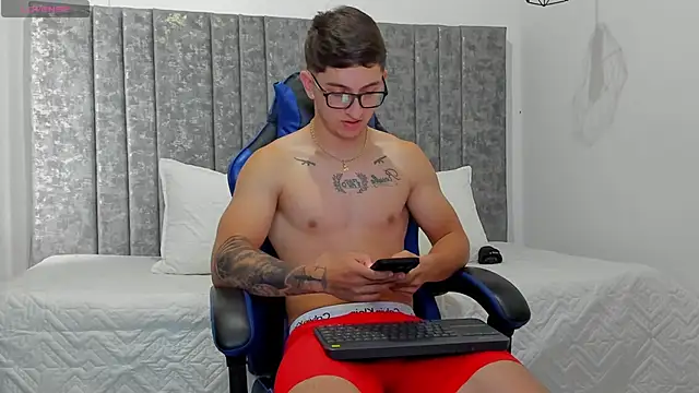 Calvin Hunter online show from 04-02-26, 03:09