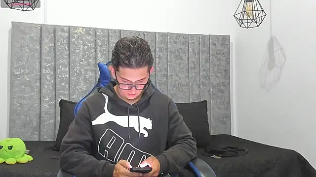 Calvin Hunter online show from 07-23-26, 02:53