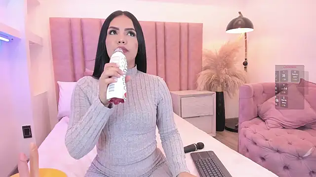 Im LunaLuxe online show from 04-08-26, 09:04