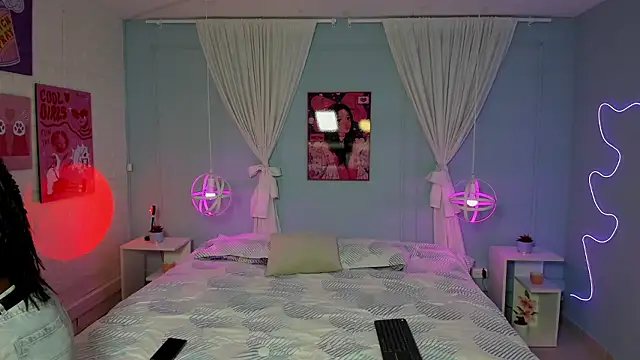 naomi campell online show from 02-04-26, 07:20