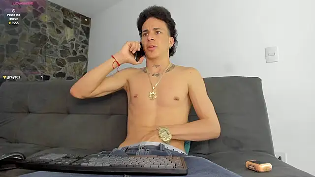 Snapshot of Maxxx_bigcockx chatting on 06-29-26, 03:35 Maxxx bigcockx online show from 06-29-26, 03:35