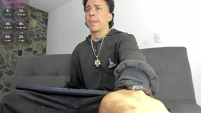 Snapshot of Maxxx_bigcockx chatting on 07-13-26, 02:25 Maxxx bigcockx online show from 07-13-26, 02:25