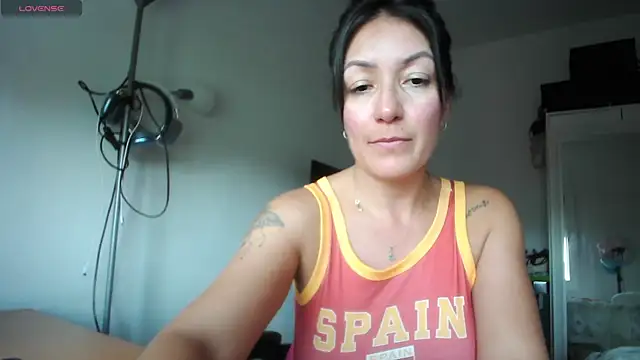 Snapshot of Yulian_Milf chatting on 07-10-26, 02:30 Yulian Milf online show from 07-10-26, 02:30
