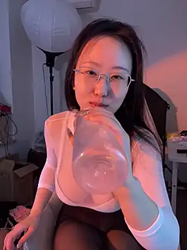 Snapshot of kaixin66 chatting on 05-16-26, 06:32 kaixin66 online show from 05-16-26, 06:32