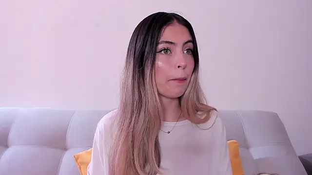 Fernanda aaaa online show from 06-22-26, 03:53