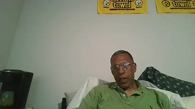 Snapshot of swimmer2496 chatting on 05-26-26, 12:06 swimmer2496 online show from 05-26-26, 12:06