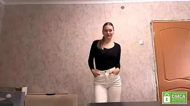 Jolievic online show from 03-24-26, 11:26