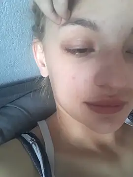 Snapshot of SashaPri chatting on 05-18-26, 01:50 SashaPri online show from 05-18-26, 01:50