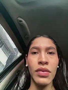 JuliaaVega online show from 02-13-26, 12:01