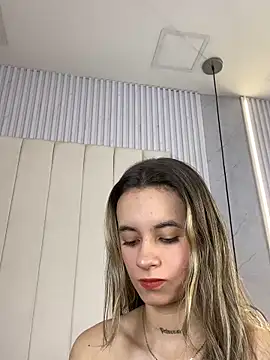 JuliaColemann online show from 02-11-26, 12:10