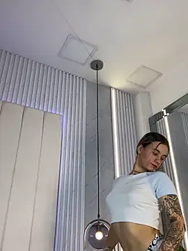 JuliaColemann online show from 03-21-26, 12:10