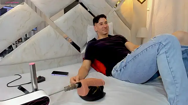 Angel Sanzz online show from 03-07-26, 01:52