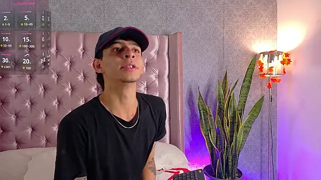 Logan Woods online show from 02-18-26, 04:14