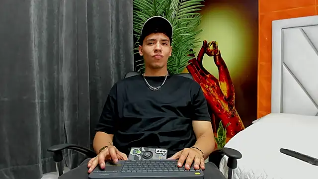 Tobias Vega online show from 03-27-26, 11:37