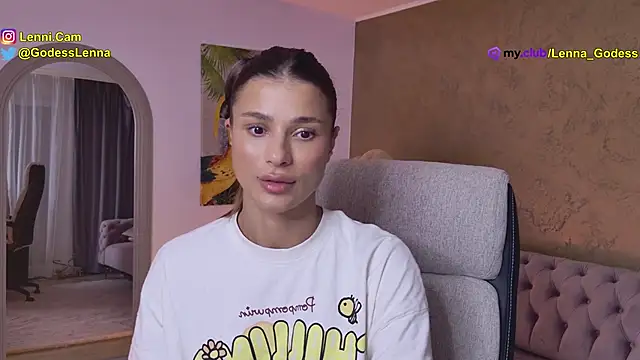 Lenna Godess online show from 10-16-25, 04:13