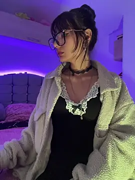 Snapshot of _Lucycherry chatting on 05-03-26, 06:52 Lucycherry online show from 05-03-26, 06:52