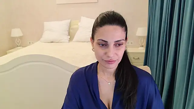 LovelyBeatrice online show from 06-25-26, 06:45