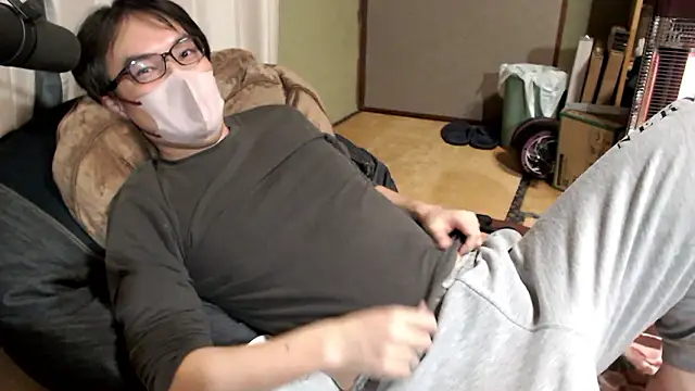 Snapshot of Akio0202_jp chatting on 02-17-26, 01:07 Akio0202 jp online show from 02-17-26, 01:07